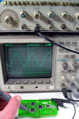 testing of a circuit board with an oscilloscope